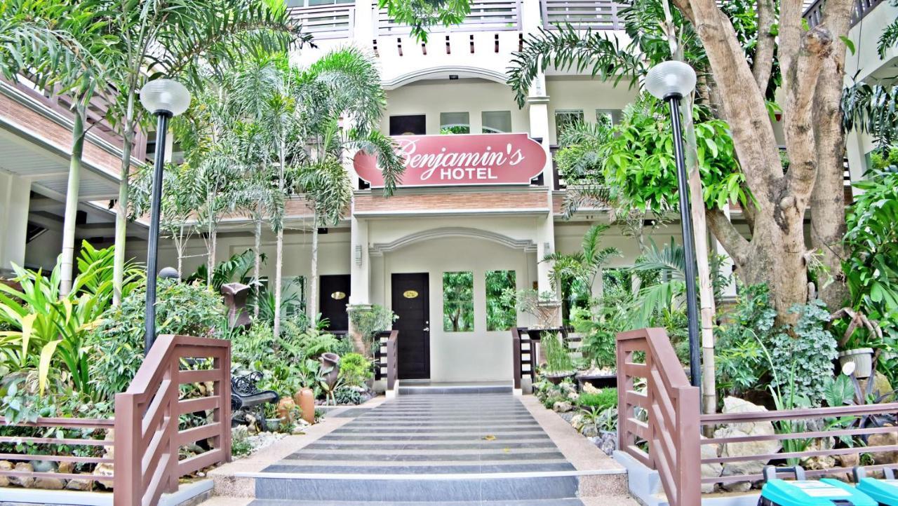 埃斯梅拉达布莱恩别墅度假酒店及餐厅 Palayan City 外观 照片